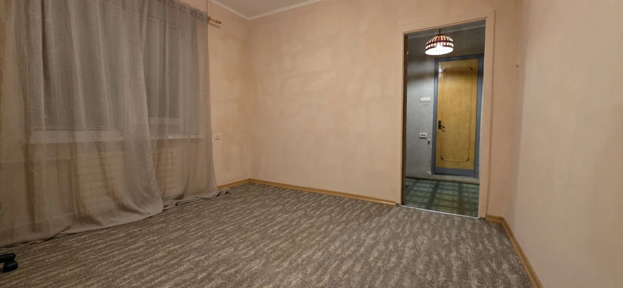 Sale of a 2-bedroom apartment in the best district of Kyiv. Obvodniy.