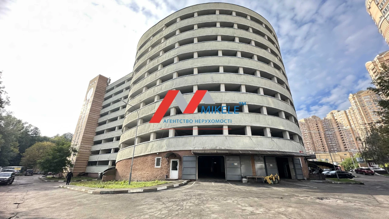 For Sale: 18m2 Parking Space in Holosiivska 13B, Holosiye ЖК
