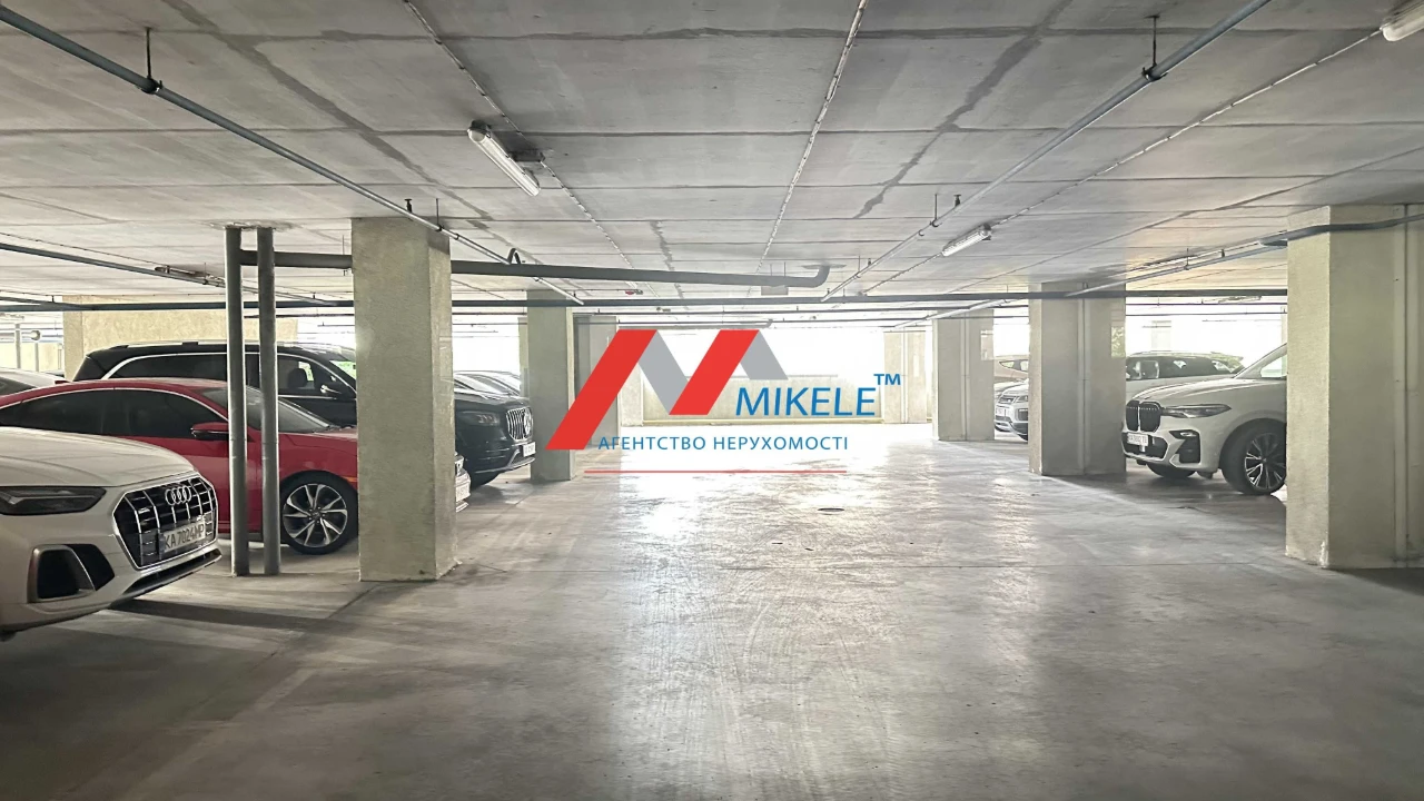 For Sale: 18m2 Parking Space in Holosiivska 13B, Holosiye ЖК