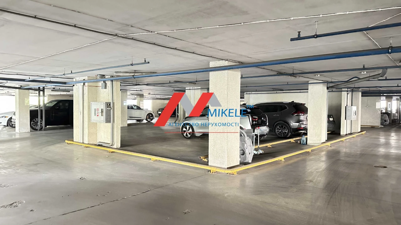 For Sale: 18m2 Parking Space in Holosiivska 13B, Holosiye ЖК