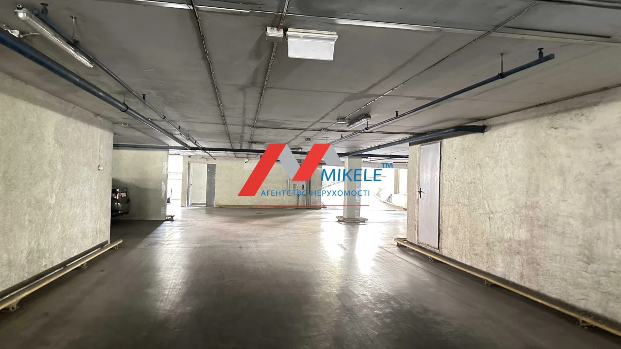 For Sale: 18m2 Parking Space in Holosiivska 13B, Holosiye ЖК