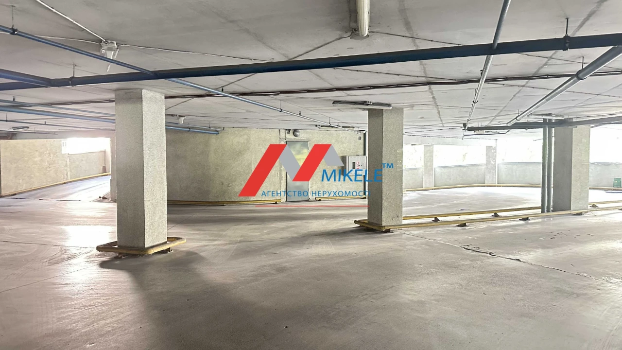 For Sale: 18m2 Parking Space in Holosiivska 13B, Holosiye ЖК