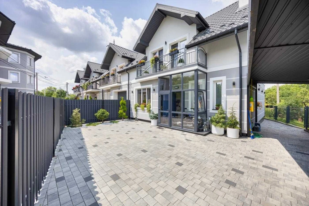 Продажа дома, авторский ремонт, земельный участок, Щирецька