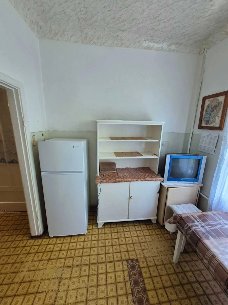 Продается 1 комнатная сталинка в районе Сталеваров 36 кв.м