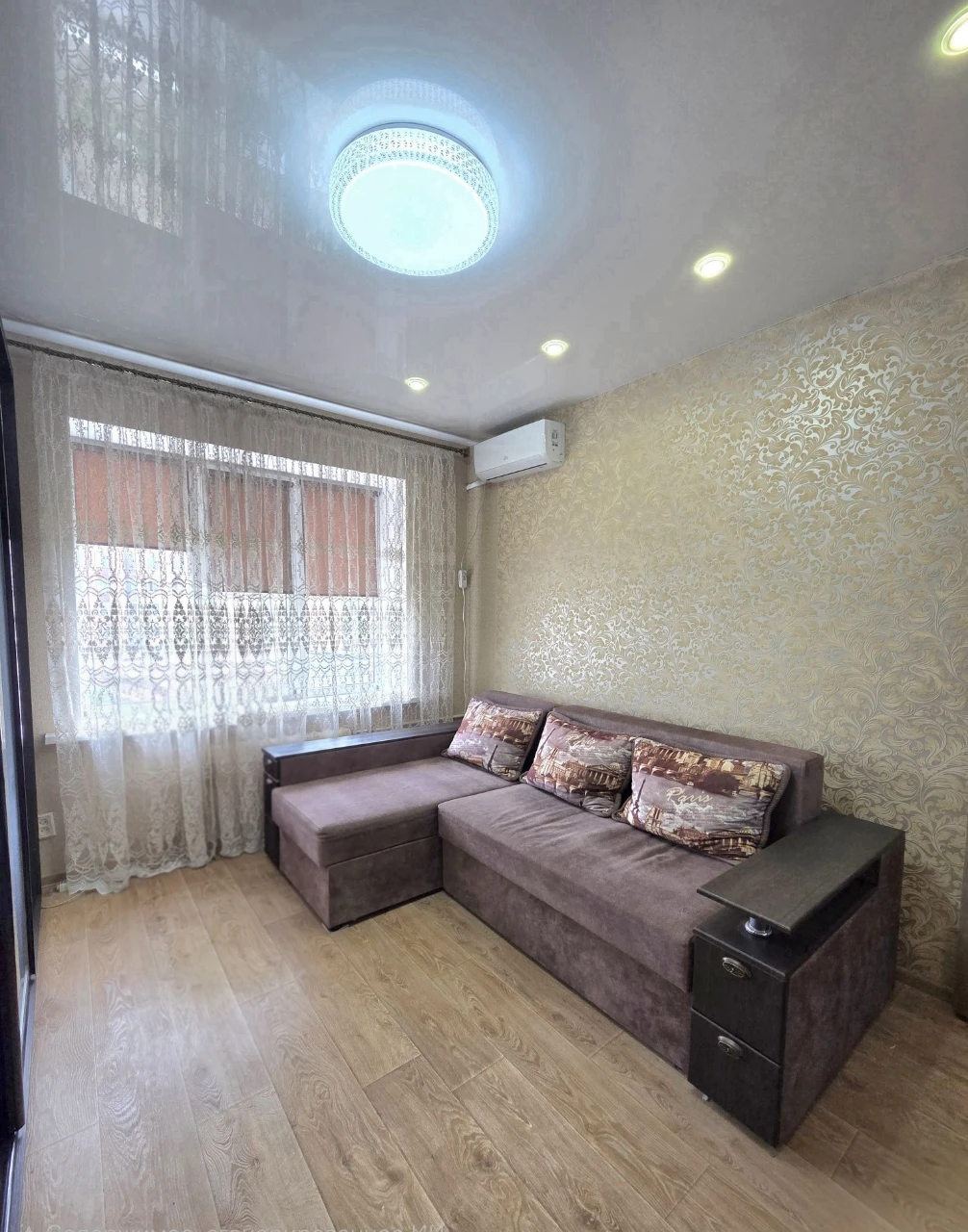 For Sale 2-room apartment, Zavod Шевченко, Center, Moskalevka