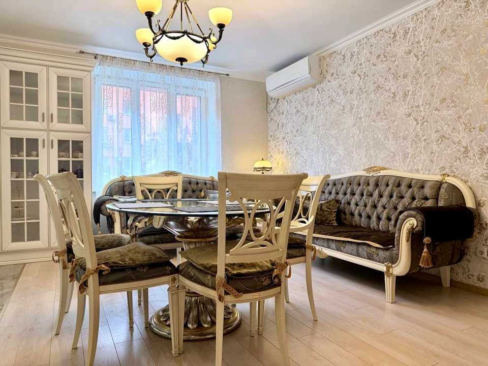 Apartment. Poltava, Sobornosti Street