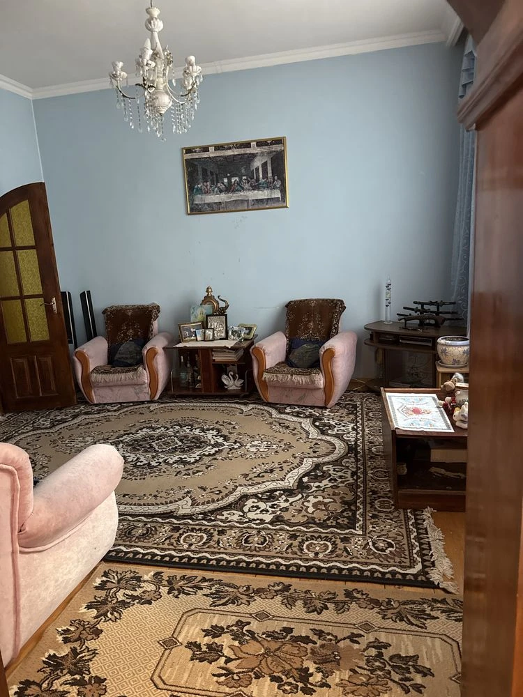 Продається будинок вул. Серова