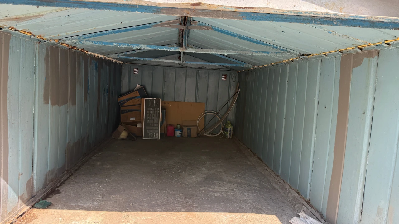 For Sale: Garage in the center, Prince Vladimir the Great Street (Plekhanova)