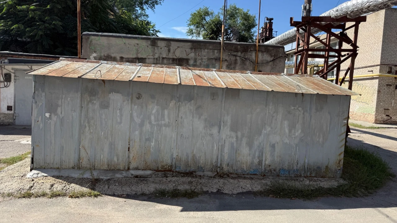 For Sale: Garage in the center, Prince Vladimir the Great Street (Plekhanova)