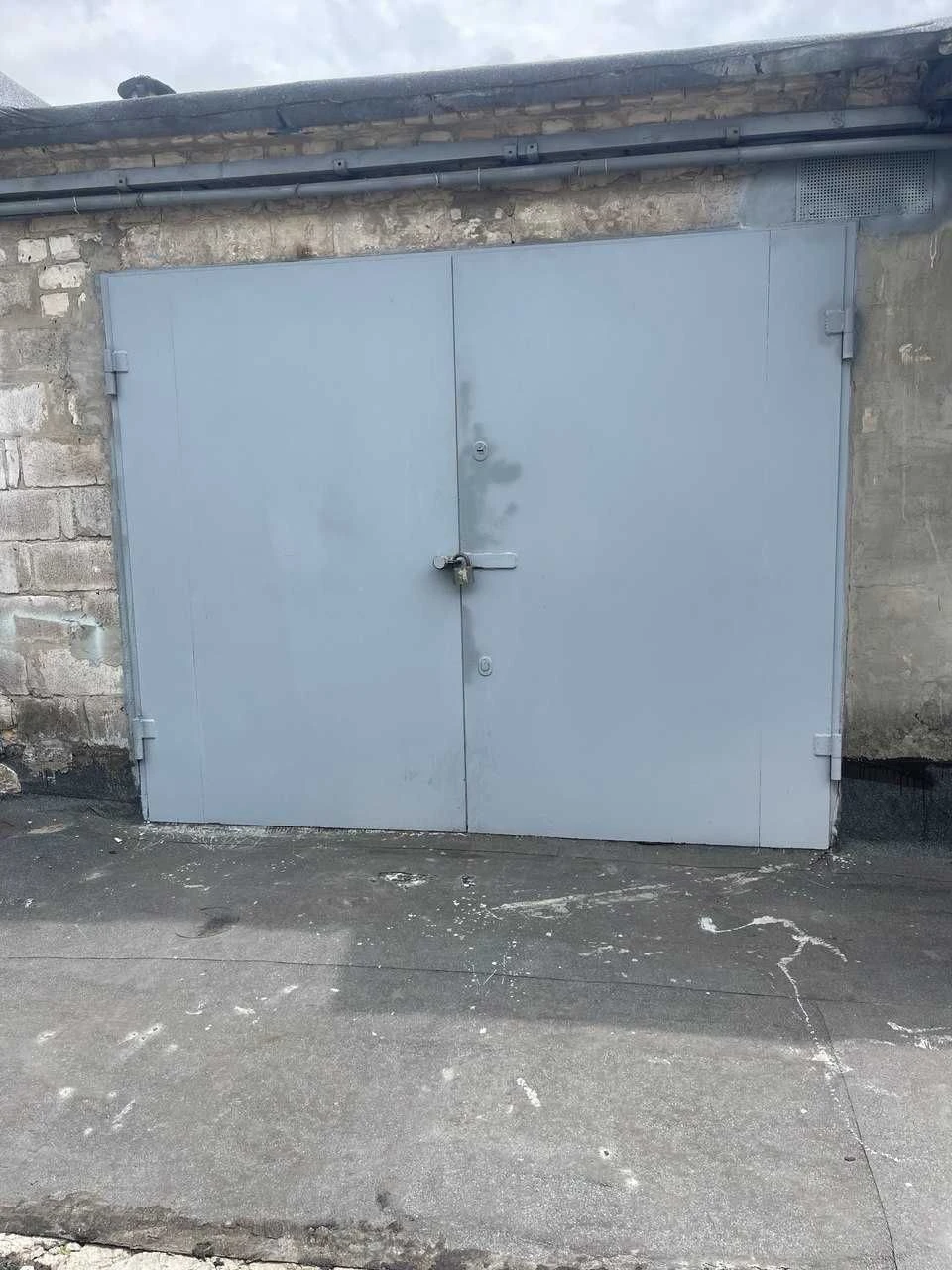 For sale garage Cosmos 1 FOR RENT
