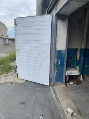 For sale garage Cosmos 1 FOR RENT