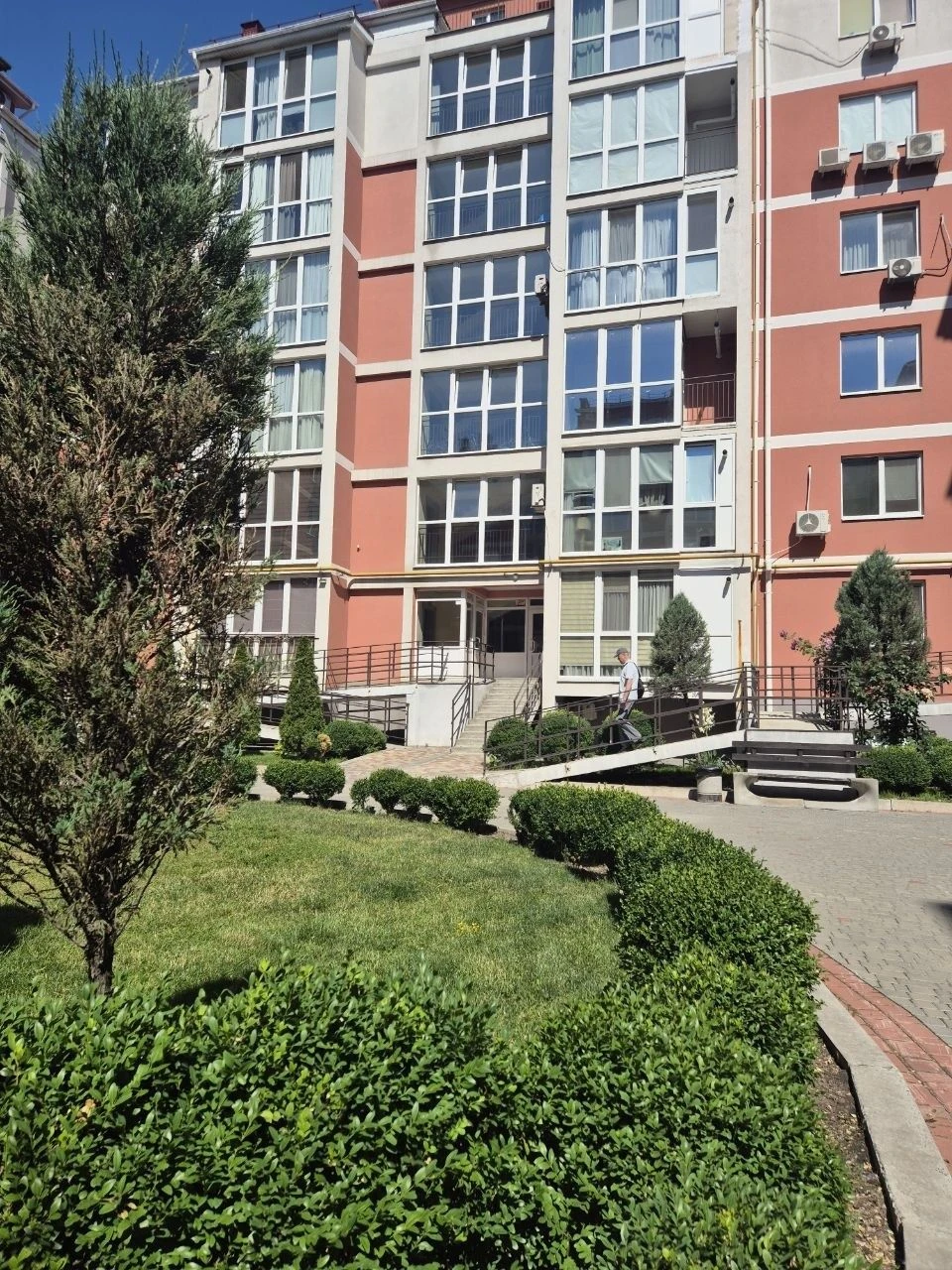 Garage for sale in residential complex Olympic Levoberzh-3, 18m2