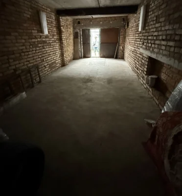For Sale: Detached Garage in "Biological" Housing Complex, Poligonn Street