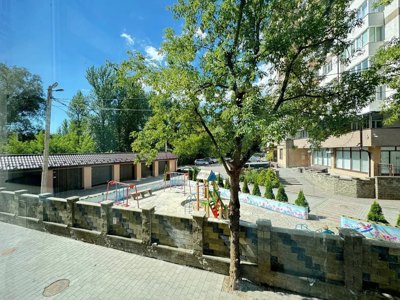 Современная 1-комнатная квартира в новостройке рядом с рекой