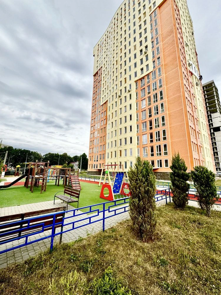 Sale of a 3-room apartment in the "Meridian" residential complex