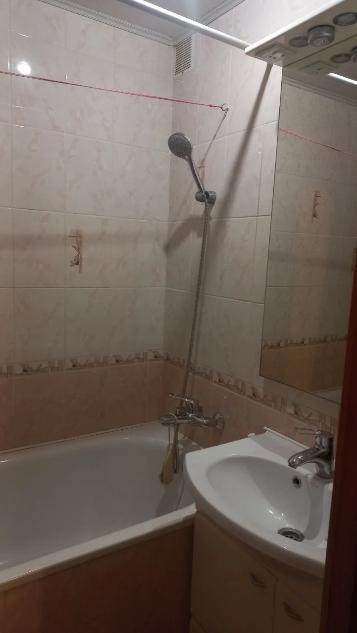 Продам 3 кімнатну квартиру з АО