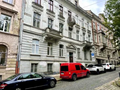 Apartment. Ivan Vakarchuka Street, Lviv