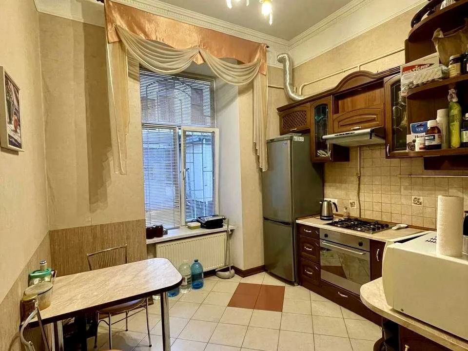 Apartment. Ivan Vakarchuka Street, Lviv
