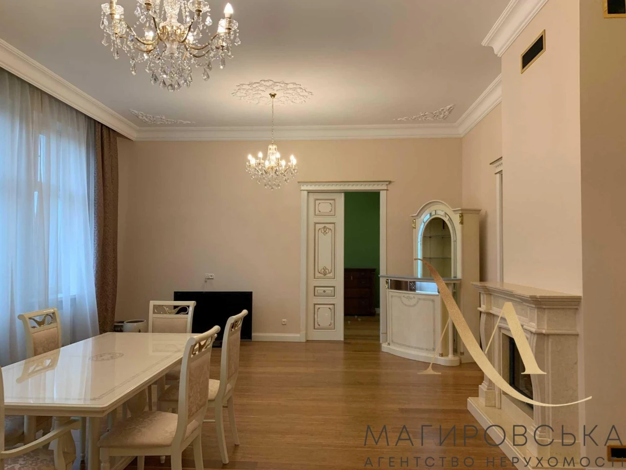 Sale of an elegant 3-bedroom apartment on Knyaz Romana Street
