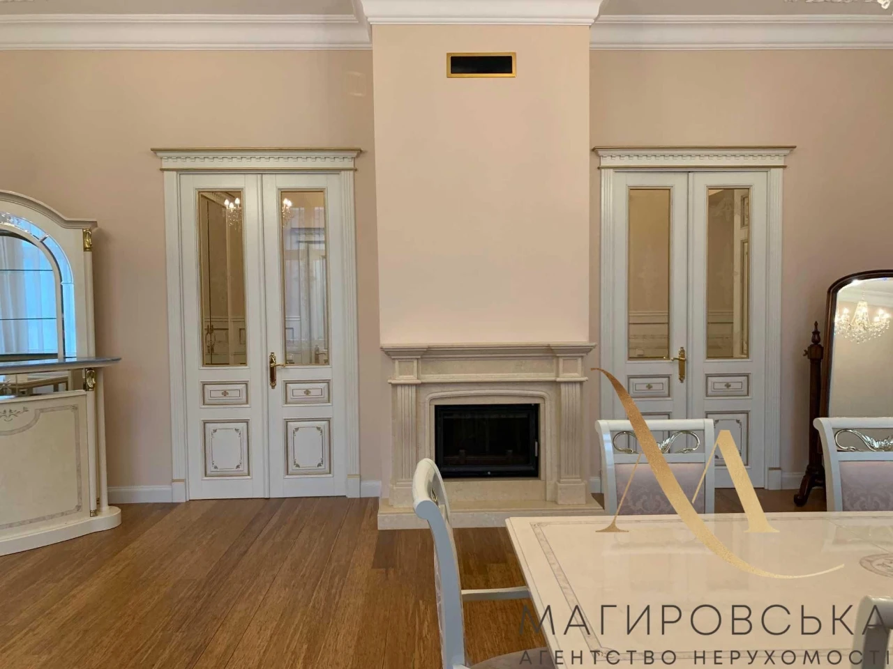 Sale of an elegant 3-bedroom apartment on Knyaz Romana Street