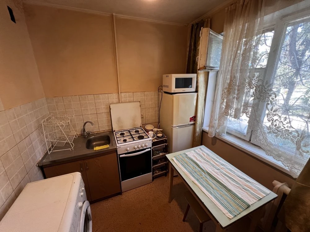 Продается 3-комнатная квартира в ж/м Косиора, улица Гули Королевой, улица Петра Калнышевского