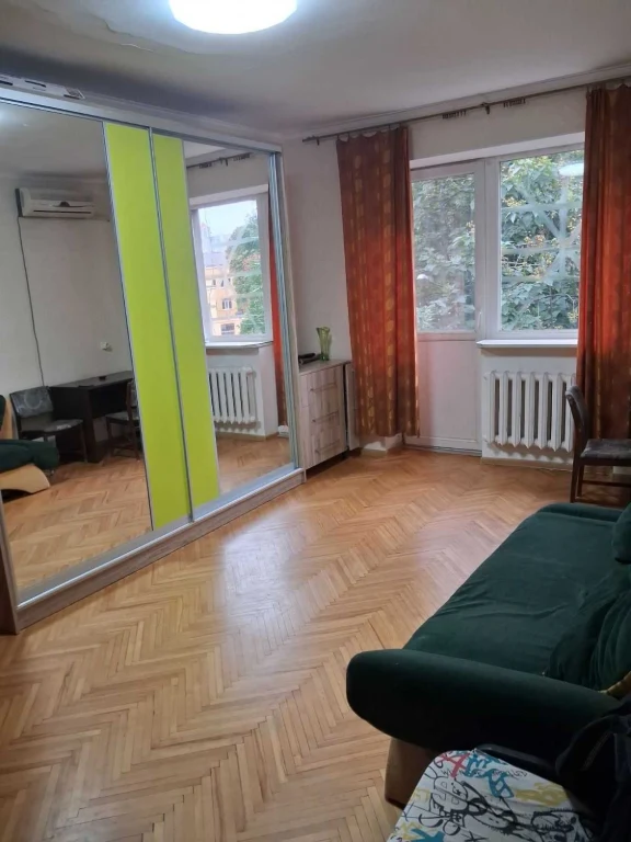 Продам 3-комнатную квартиру на проспекте Гагарина