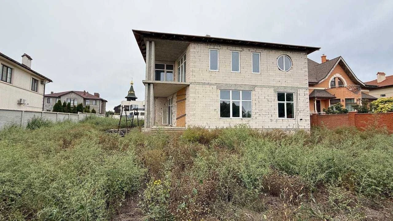 Продаж будинку 430 м² у Совіньйоні, 10 соток, 320 000 $.