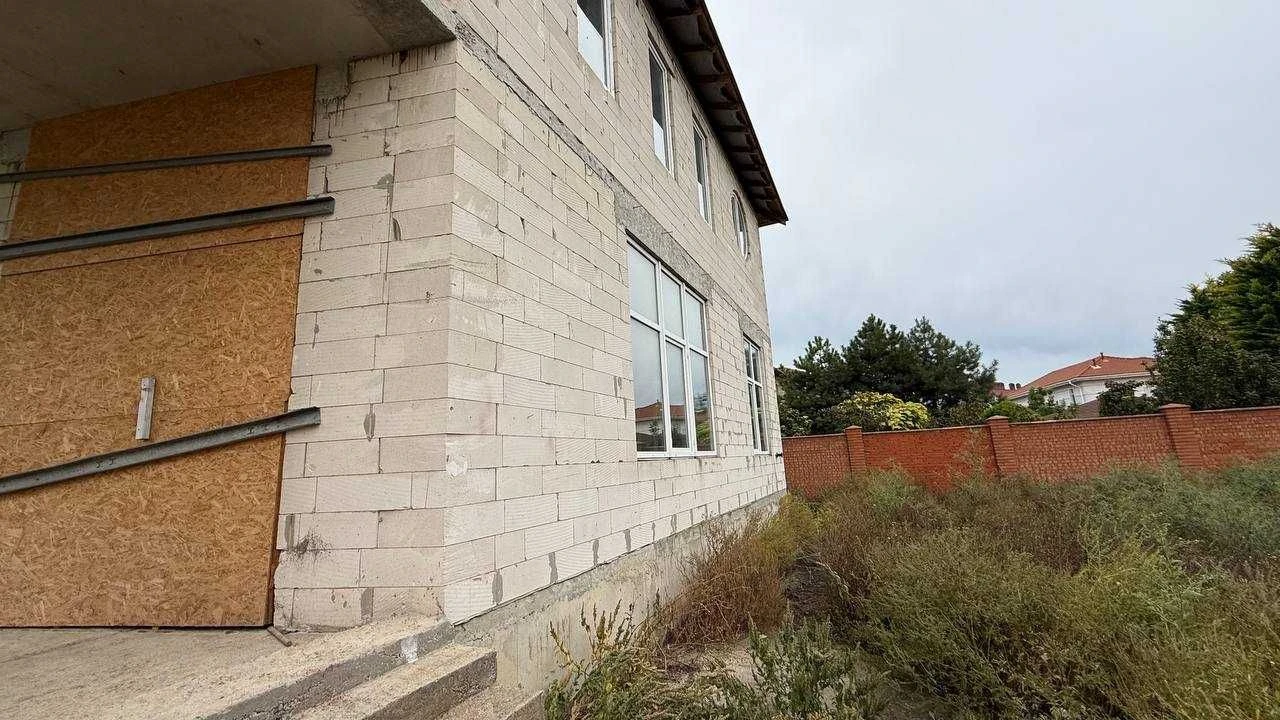 Продаж будинку 430 м² у Совіньйоні, 10 соток, 320 000 $.