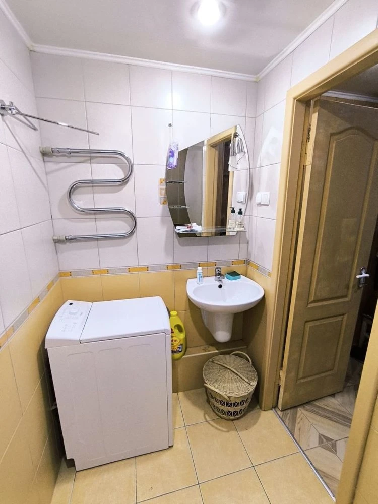 Продаж 1-х кімн, Інж Преображенського, площа 34 кв2, р-н 40