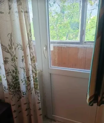 For Sale: 2-room apartment on Traktorosbudivnyk Street, near Jubileynoy Metro.