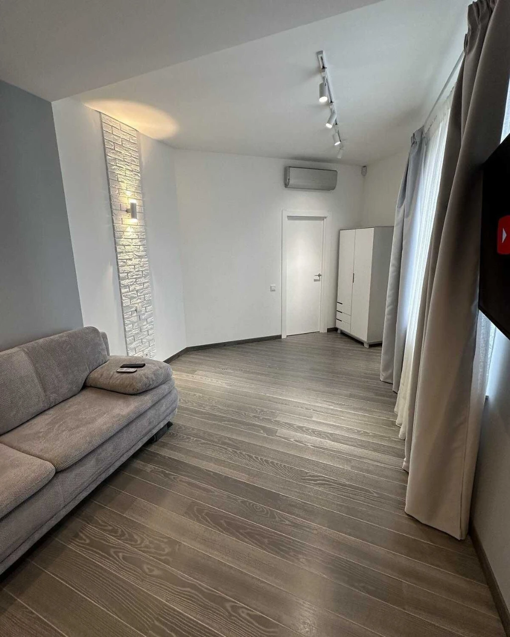 Sale of a 3-room apartment, 108.3 sq m, renovated with appliances