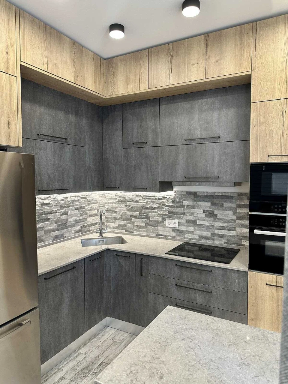 Sale of a 3-room apartment, 108.3 sq m, renovated with appliances