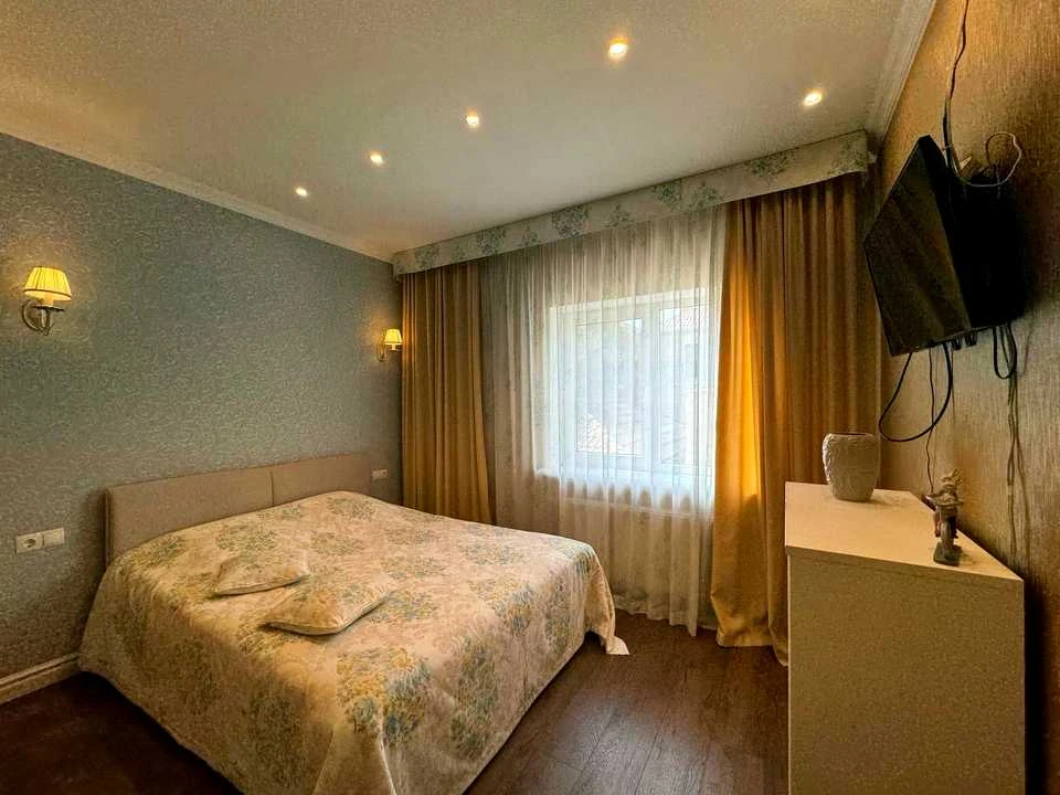 House. Odesa, Ovidiopolsk