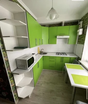 For Sale: 1 room, center, 3rd floor, OWNER