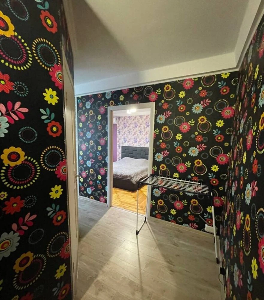 For Sale: 1 room, center, 3rd floor, OWNER