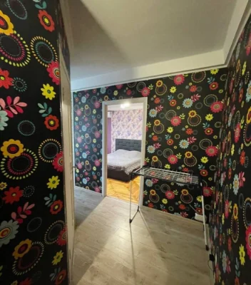 For Sale: 1 room, center, 3rd floor, OWNER