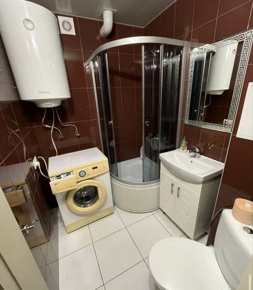 For Sale: 1 room, center, 3rd floor, OWNER