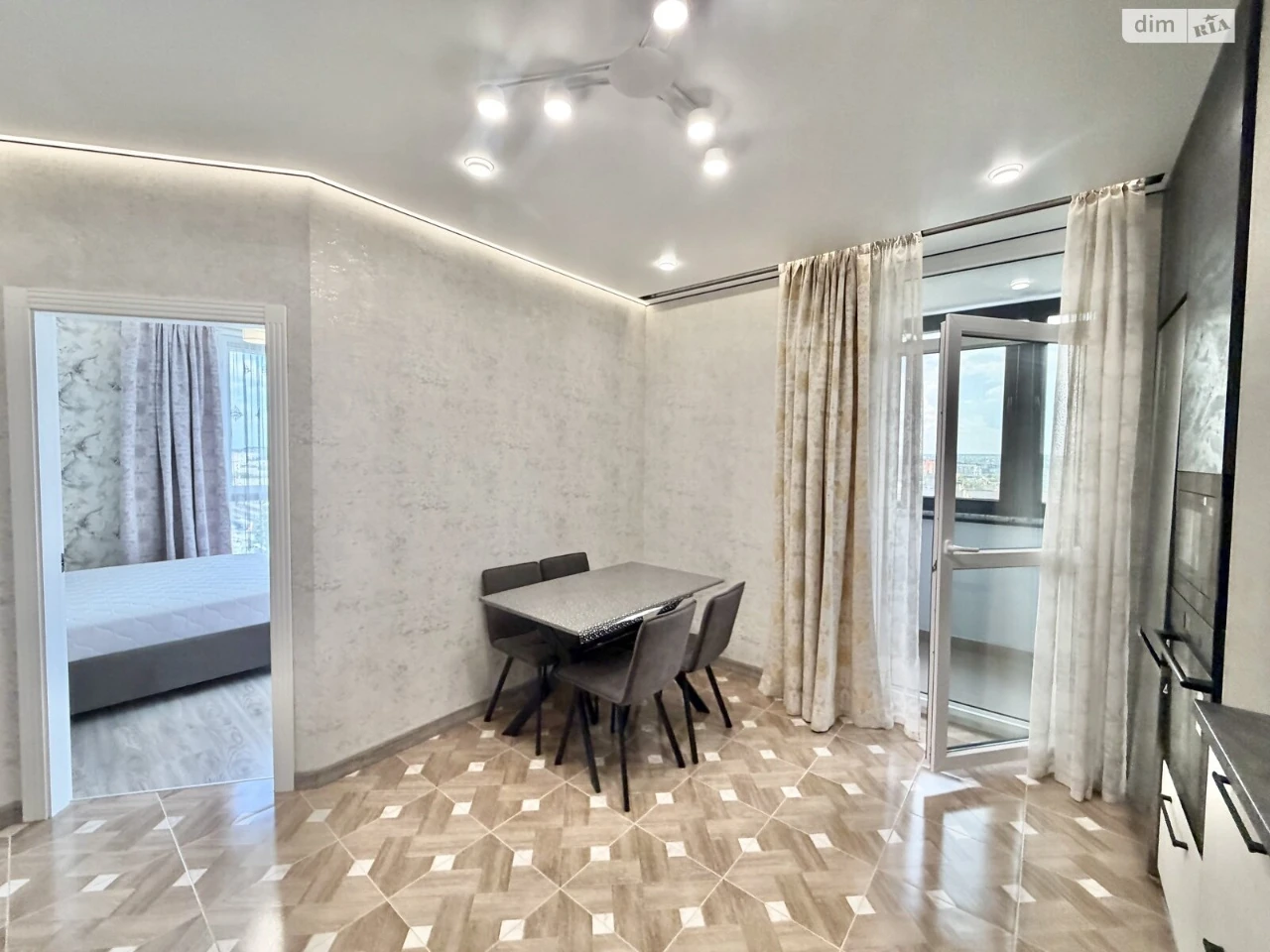 Long-Term Rental Apartment Near the Estate