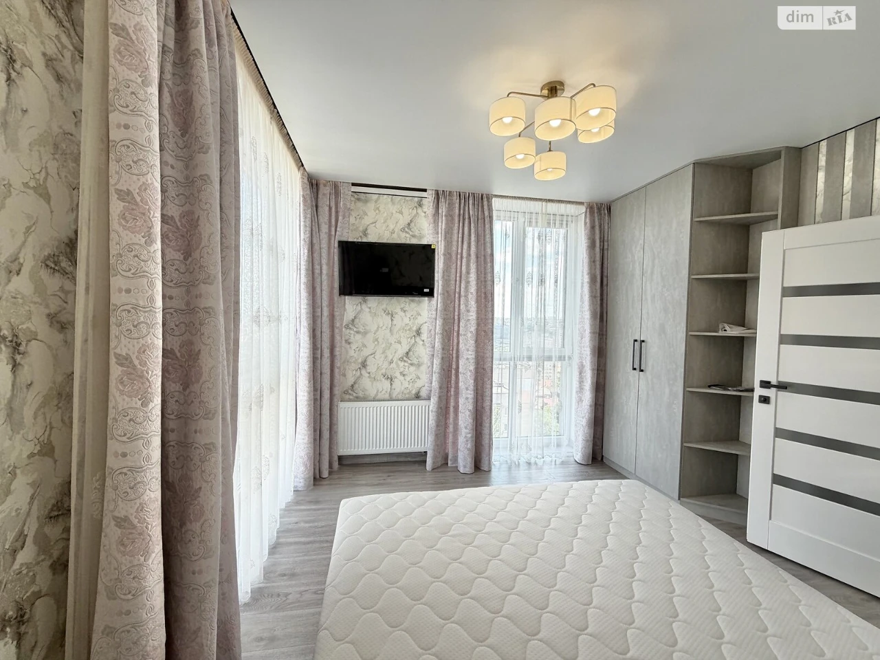 Long-Term Rental Apartment Near the Estate