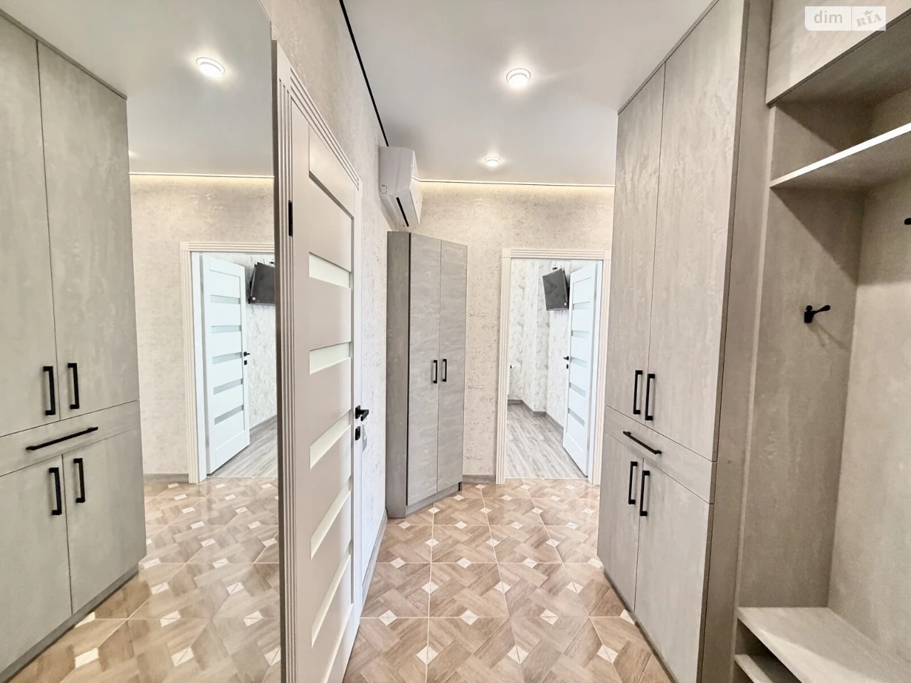 Long-Term Rental Apartment Near the Estate