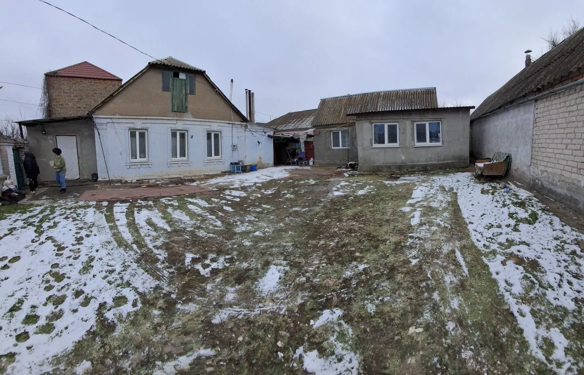 Продаётся  2 дома  12 Продольная.