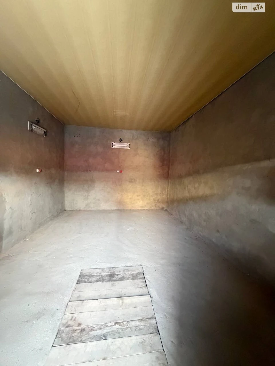 For sale Place in a garage cooperative Kyivska