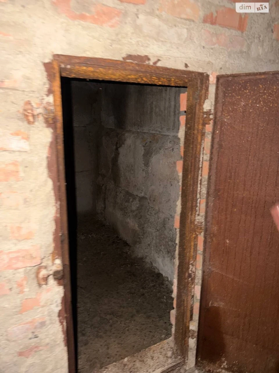 For sale Place in a garage cooperative Kyivska
