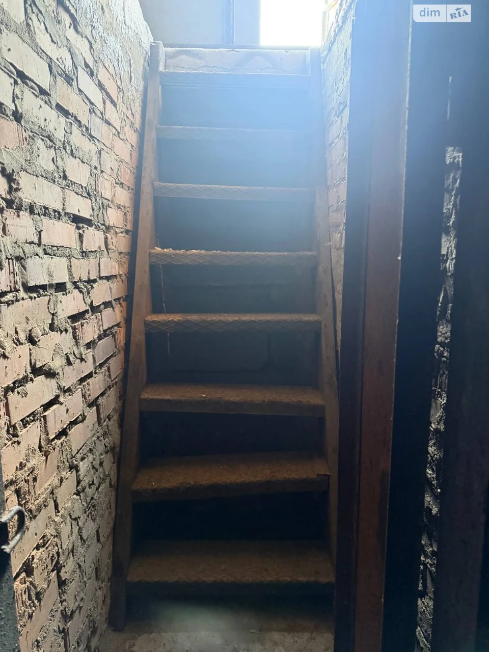 For sale Place in a garage cooperative Kyivska