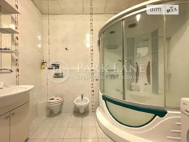 Sale of 3-room apartment 130 sq. m on Volodymyr Ivasyuk Ave. 8
