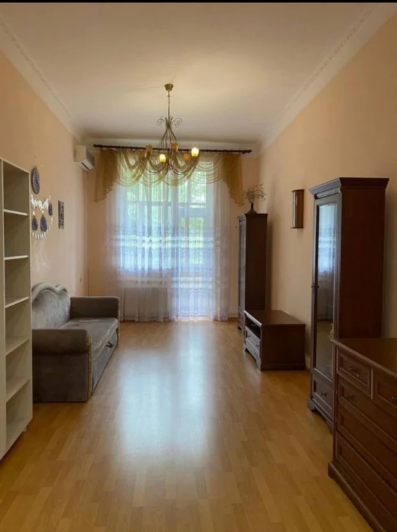 For Sale: Spacious 3-bedroom apartment.