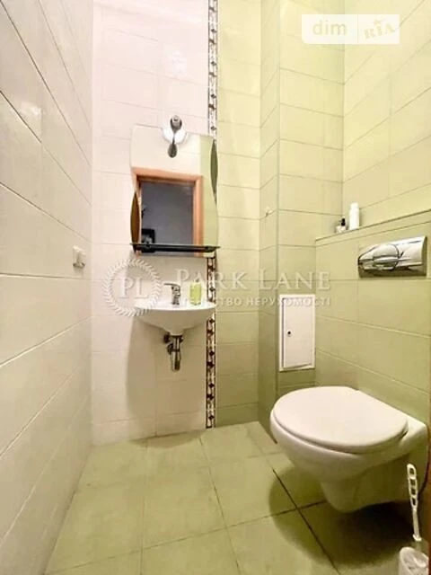 Sale of 3-room apartment 130 sq. m on Volodymyr Ivasyuk Ave. 8