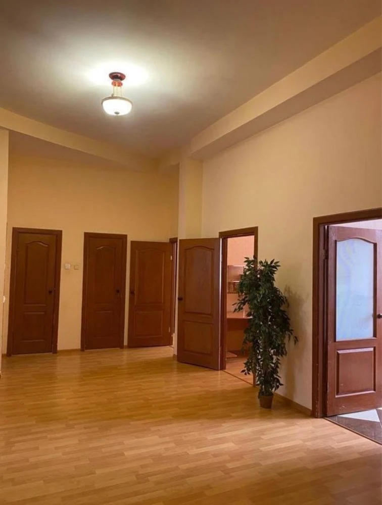 For Sale: Spacious 3-bedroom apartment.