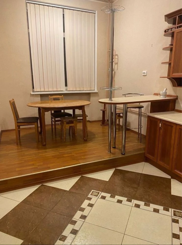 For Sale: Spacious 3-bedroom apartment.