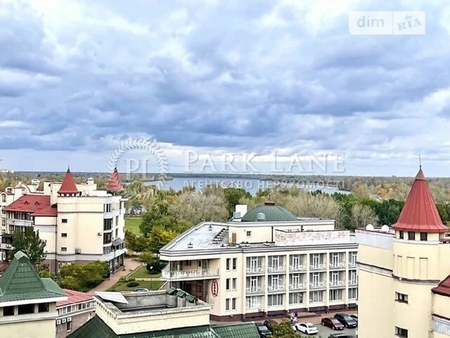 Sale of 3-room apartment 130 sq. m on Volodymyr Ivasyuk Ave. 8